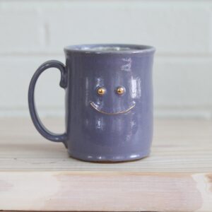 Periwinkle happy mug - content expression
